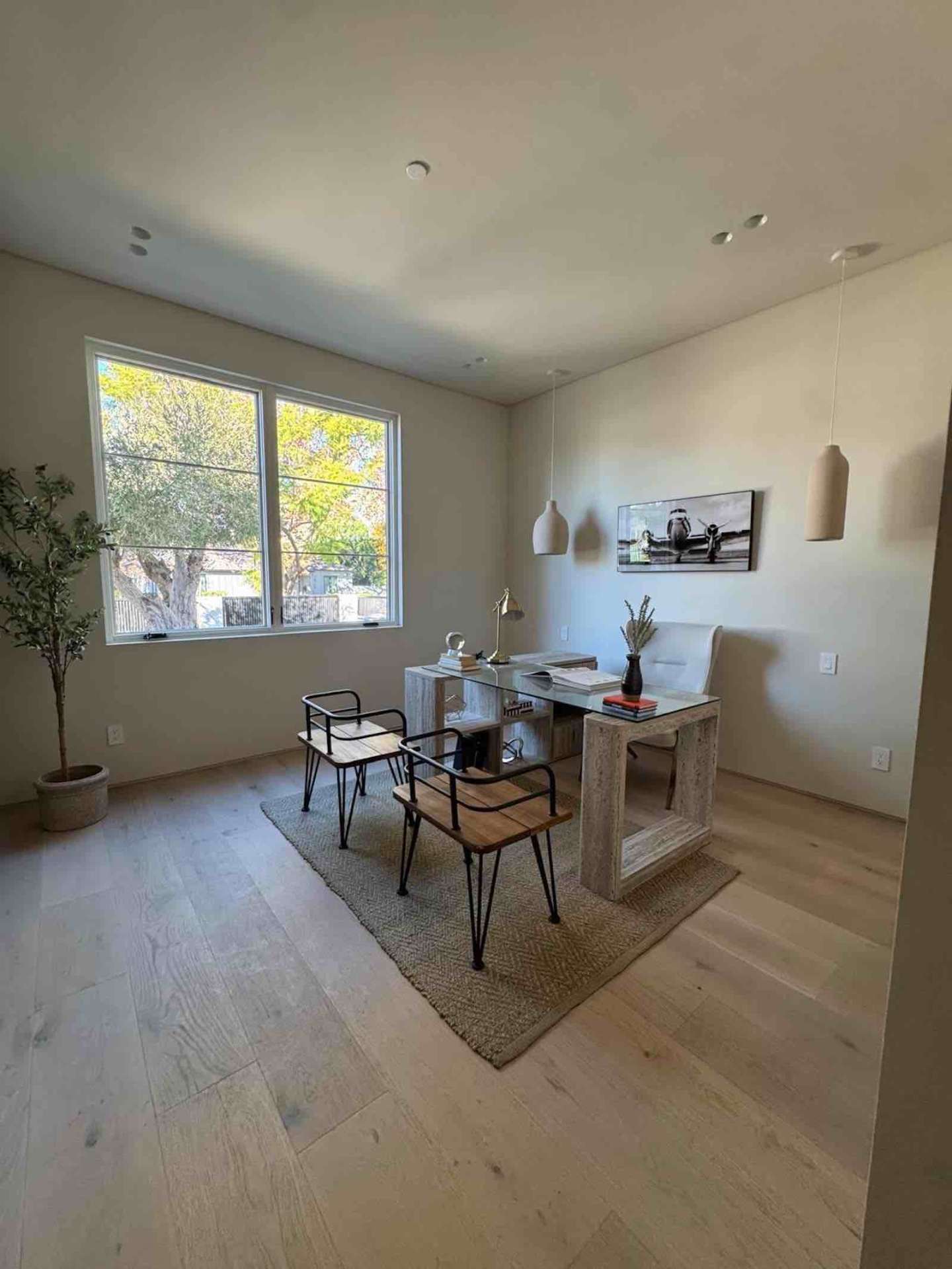 Luxury ADU office Encino