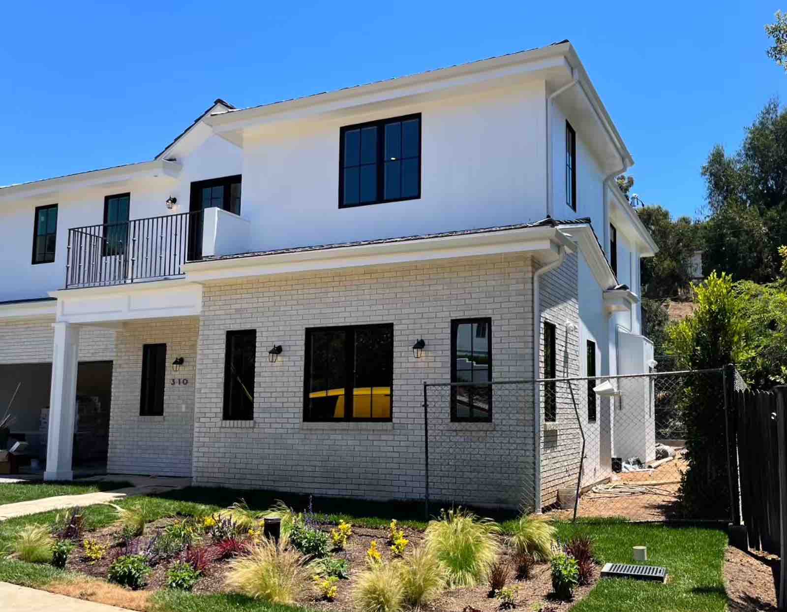 Full room addition Pasadena with modern exterior